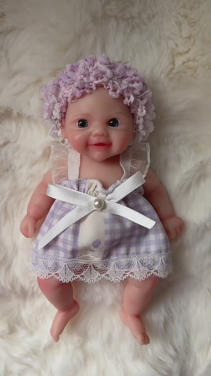 6 inch silicone reborn doll, available in various styles – a perfect seasonal gift for children